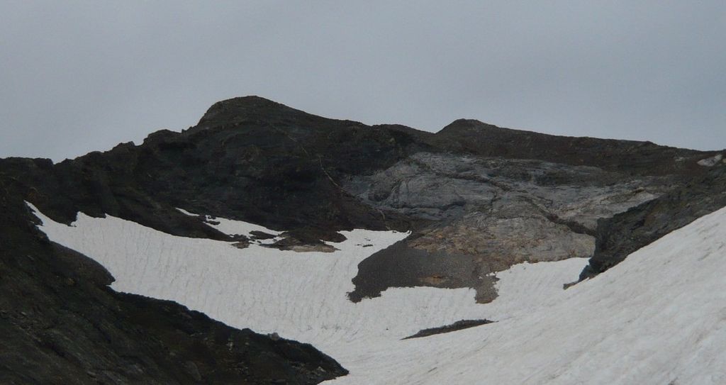 Photo №2 of Pic du Milieu