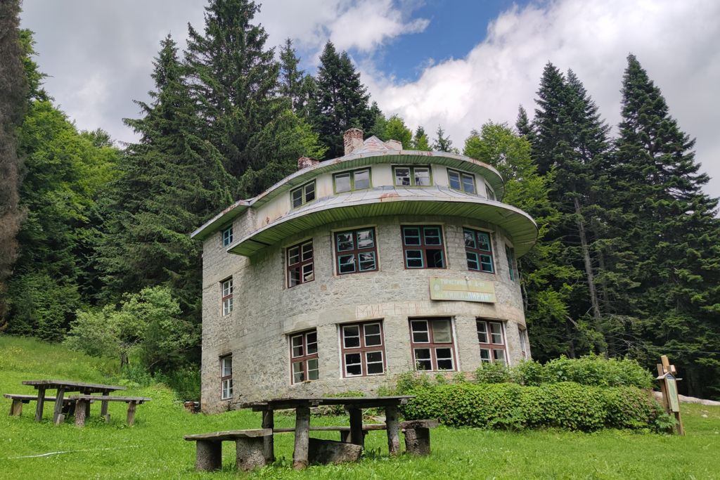 Pirin_hut