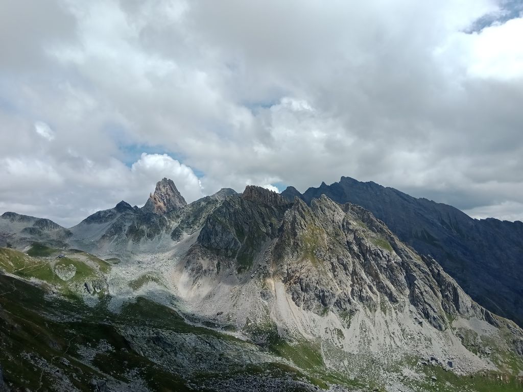 Photo №11 of Passage de la Mantaz