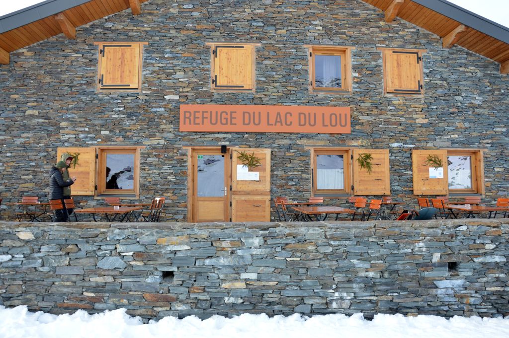 Refuge_du_Lac_du_Lou_fa%C3%A7ade