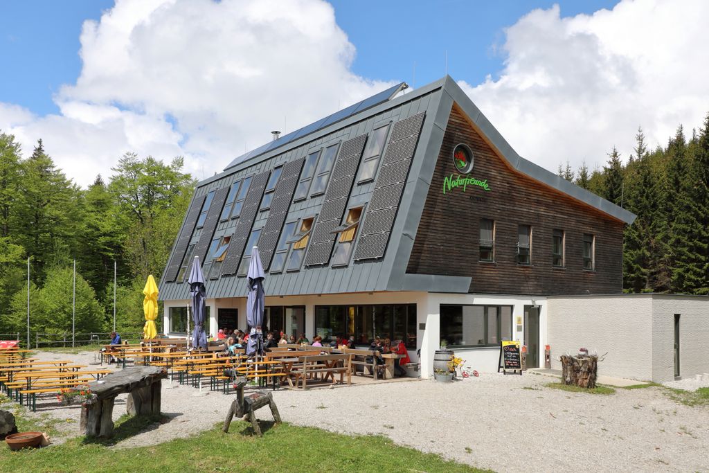 Reichenau_-_Naturfreundehaus_Knofeleben
