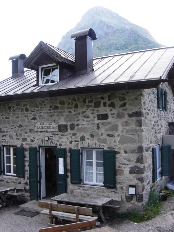 Rifugio_Alpino_Laghi_di_Colbricon