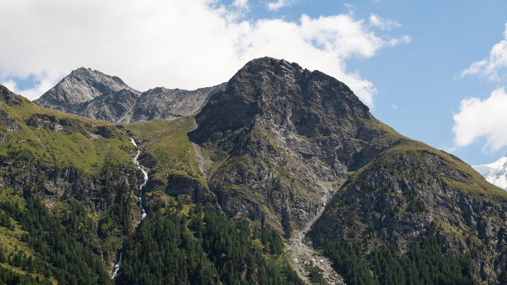Photo №3 of Roc de la Vache