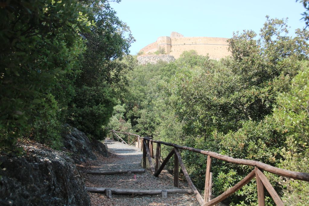 Photo №6 of Rocca di Sillano
