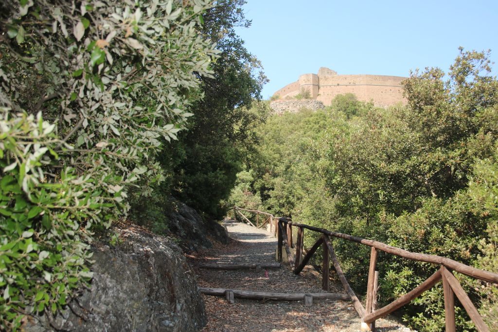 Photo №8 of Rocca di Sillano