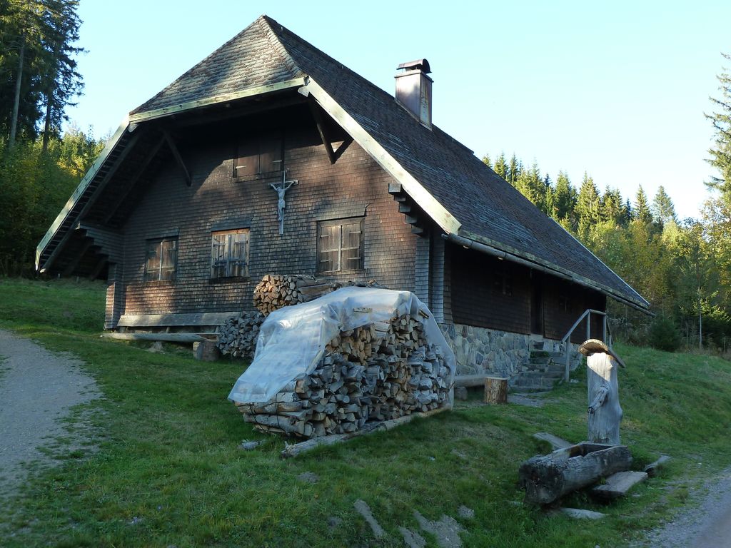 Photo 1