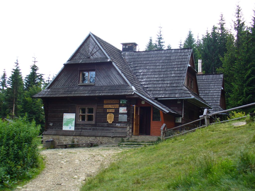 Schronisko_PTTK_na_Hali_Krupowej