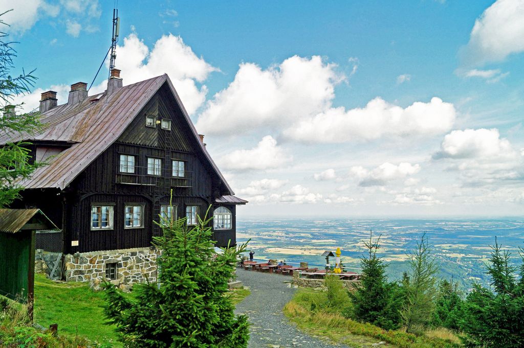 Schronisko_g%C3%B3rskie_na_Stogu_Izerskim