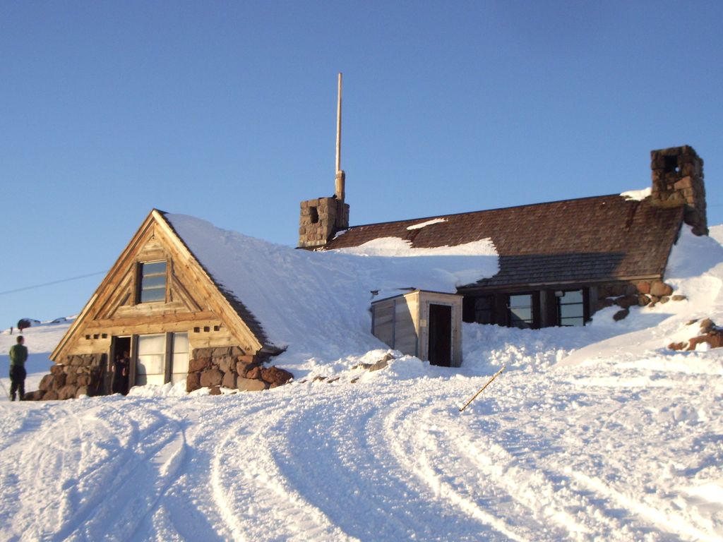 Silcox_Hut_front_P1550