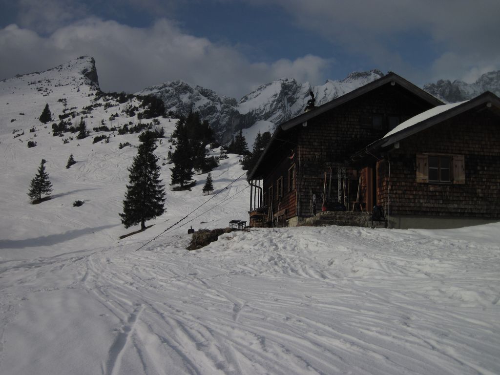 Stuibenhuette-and-stuibenkopf