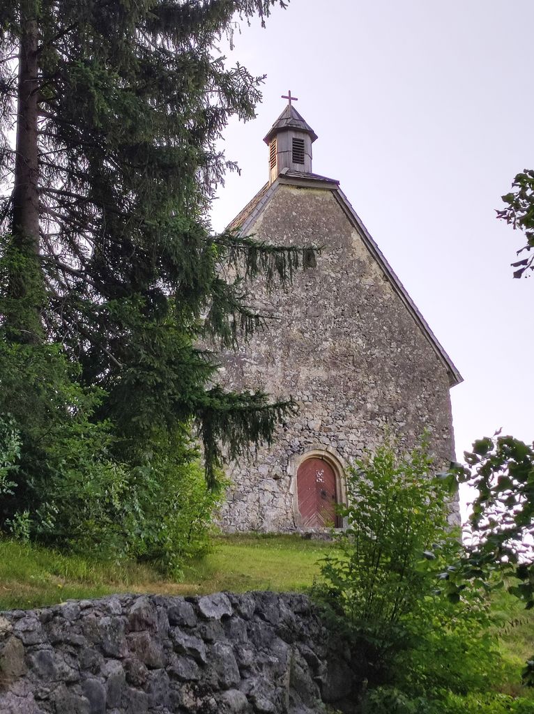 Sveti_Primoz_nad_Kamnikom%2C_St._Peter's_church_03