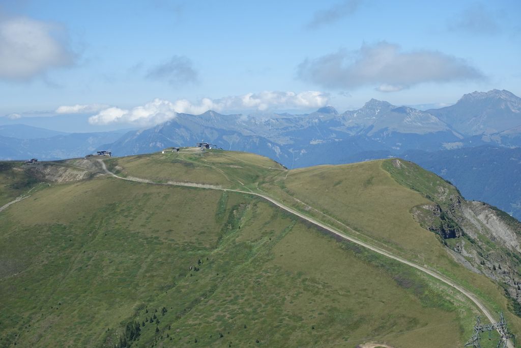 Photo №3 of Les Grands Vans