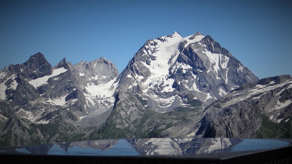 Photo №3 of Petit Mont Blanc