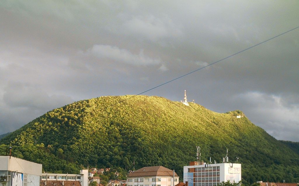 Photo №4 of Tâmpa