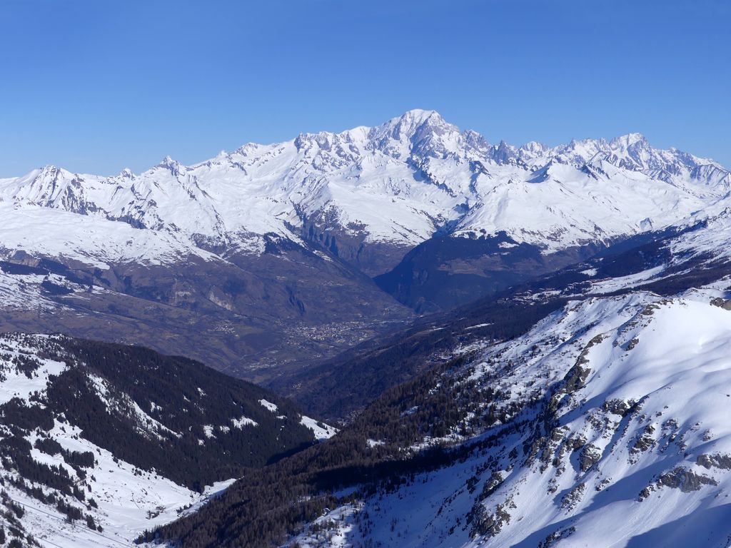 Photo №4 of Roche de Mio