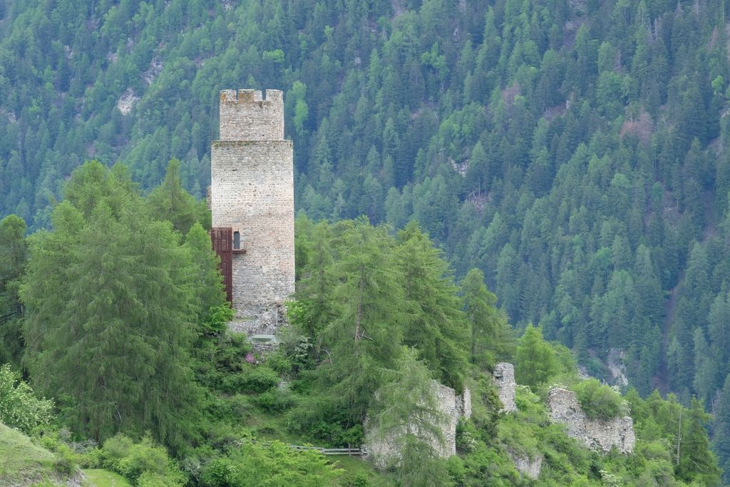 Photo №4 of Ruine Reichenberg - Castel Reichenberg
