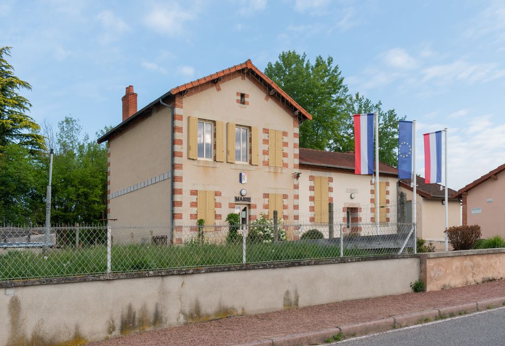 Photo №2 of Saint-Étienne-de-Vicq