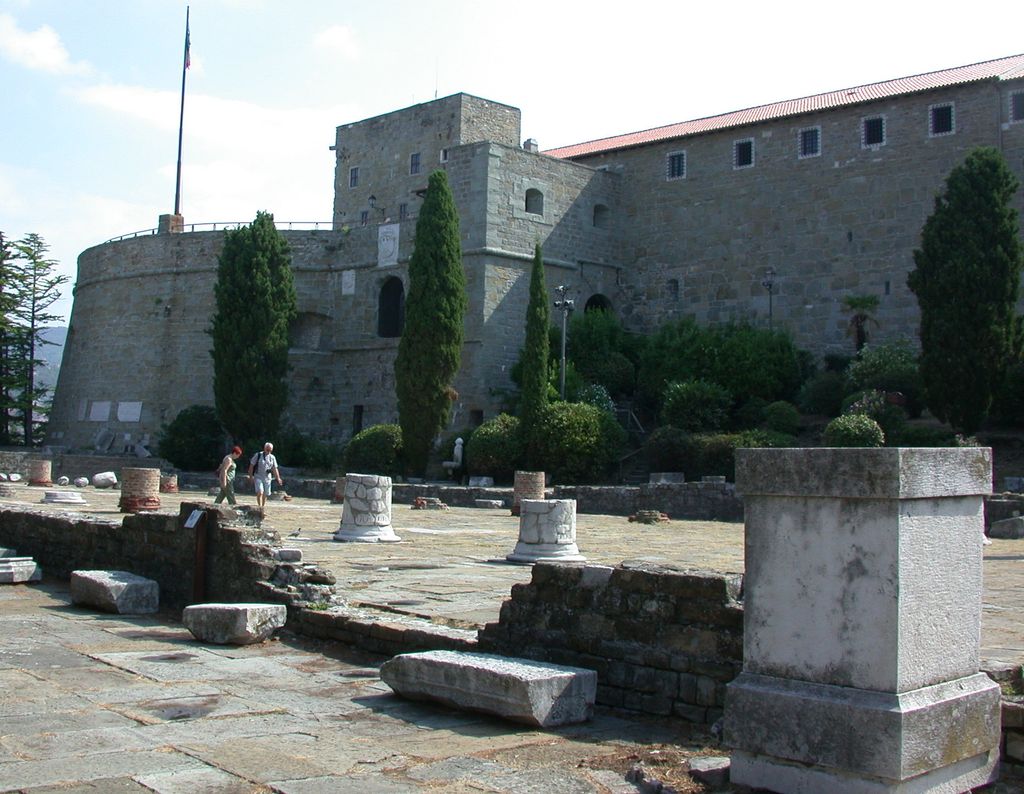 Photo №2 of Castello di San Giusto