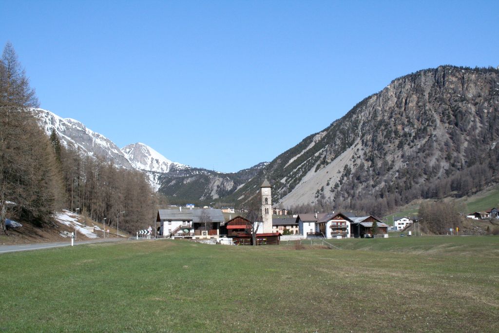 Photo №2 of Tschierv