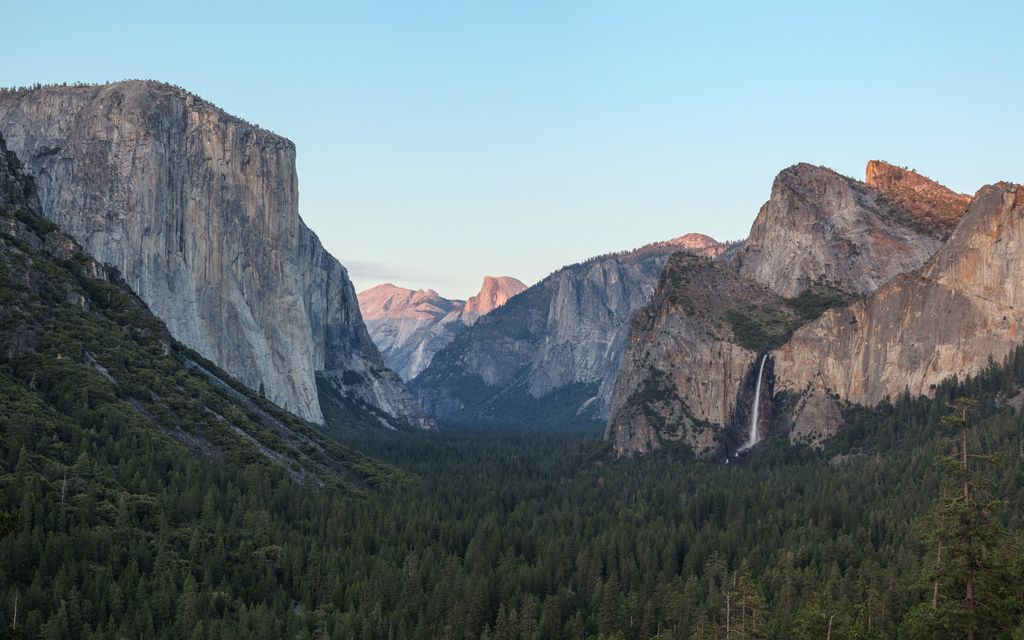 Photo №8 of Tunnel View