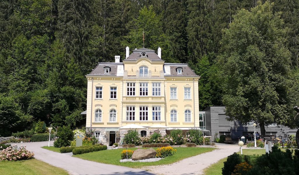 VillaSonnwend%2C_Ro%C3%9Fleithen%2C_2020-2