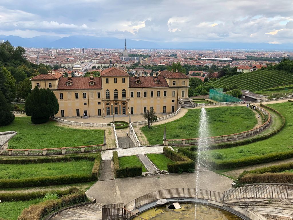Photo №2 of Villa della Regina