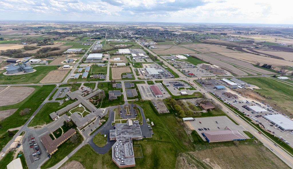 Photo №2 of Viroqua