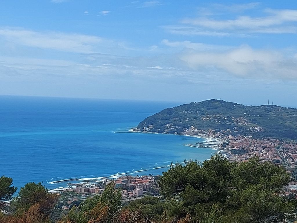 Photo №2 of Colle di Cervo