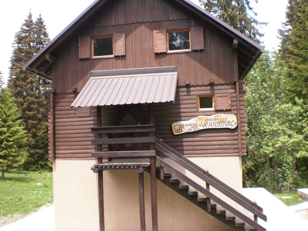 Vranjkova_Draga_-_panoramio_(1)