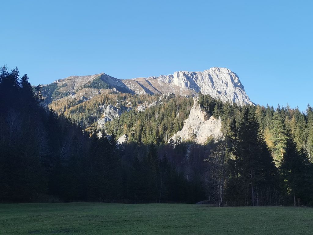 Photo №2 of Fölzstein